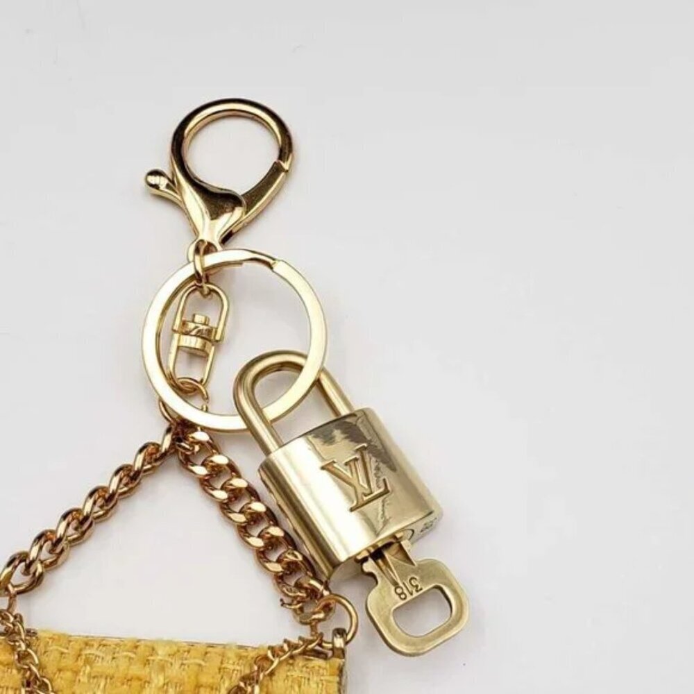 Louis Vuitton Gold Lock 🔒 Authentic LV Key + Unbranded Tweed Bag Charm - Picture 6 of 7